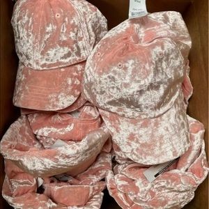 Wholesale velvet hat lot